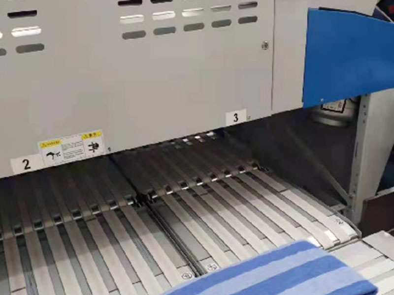 郏巾类折叠机-01